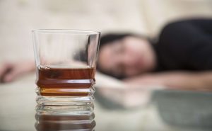 妊娠中のタバコやお酒、カフェインの摂取はどんな影響があるの？