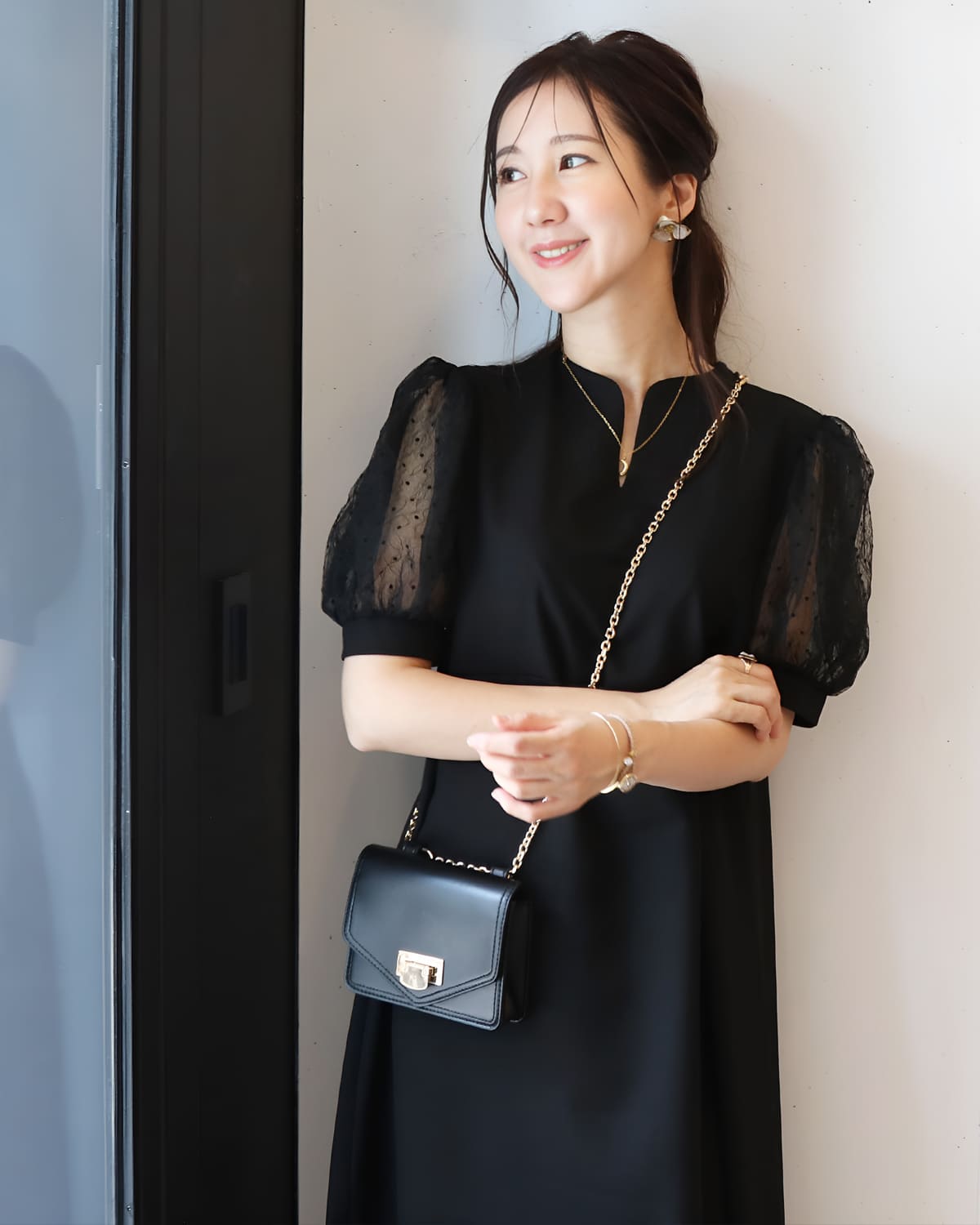 ＜授乳服・マタニティ＞エリーゼ・シアーパフスリーブキーネックワンピース